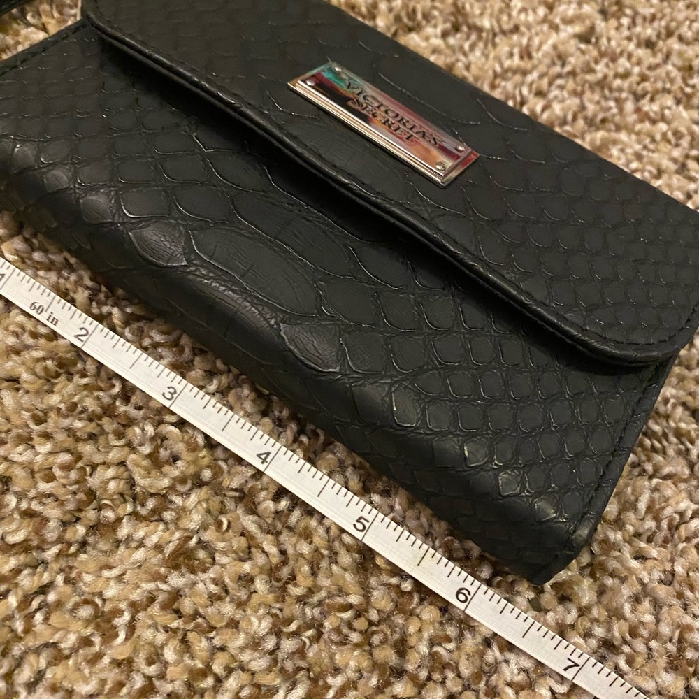 New Victoria's Secret Black Embossed wristlet wallet - Picture 2 of 5